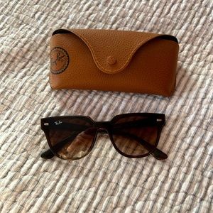 New Ray-Ban Woman’s Sunglasses